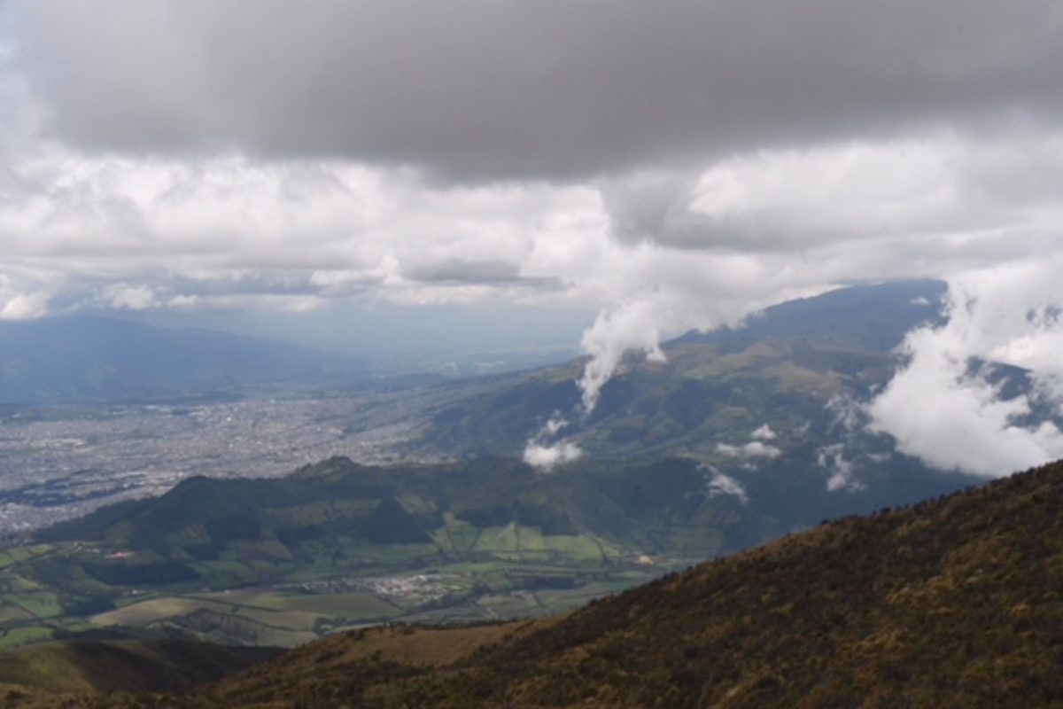 The view from Volcan Guagua Pichincha
