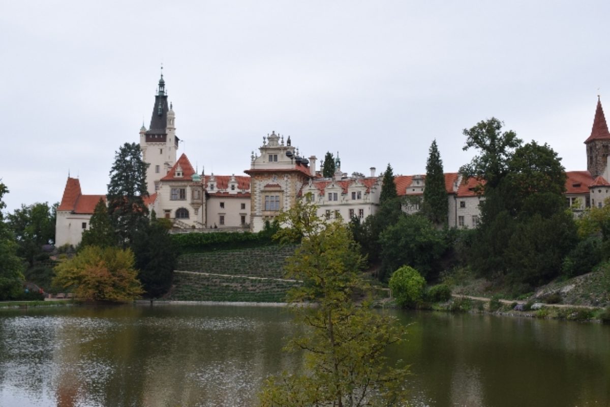 Pruhonice Castle
