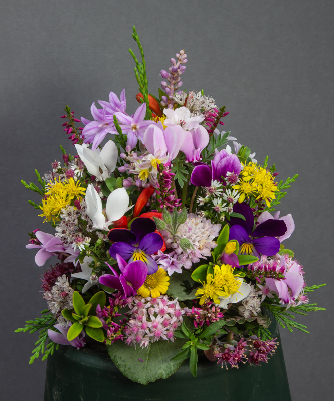 Flower arrangement by Fred & Pat Bundy